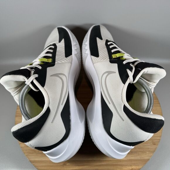 Nike Athletic Shoes in Black and White - Picture 5 of 8